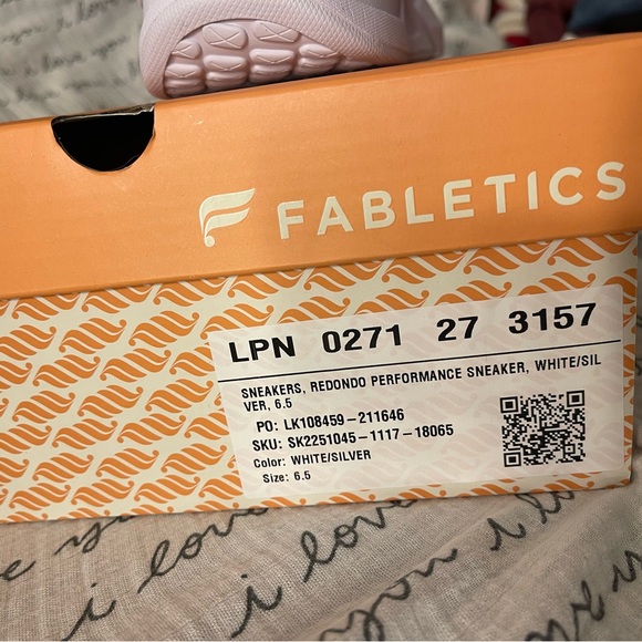 Fabletics Redando Performance Sneaker - Picture 2 of 3